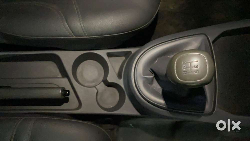 Hyundai Aura 1.2 E Petrol Mt, 2020, Petrol