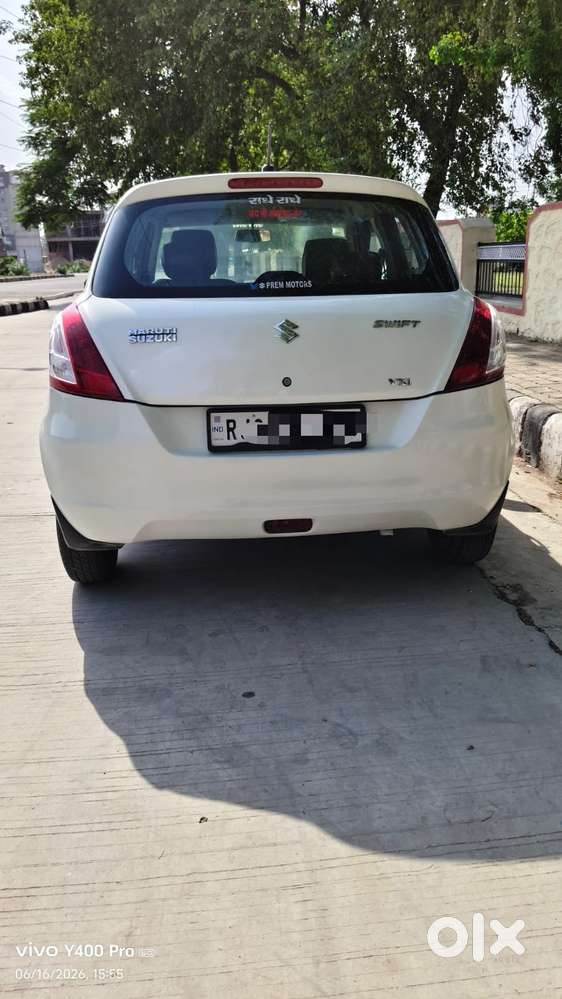 Maruti Suzuki Swift Vxi Optional, 2017, Petrol