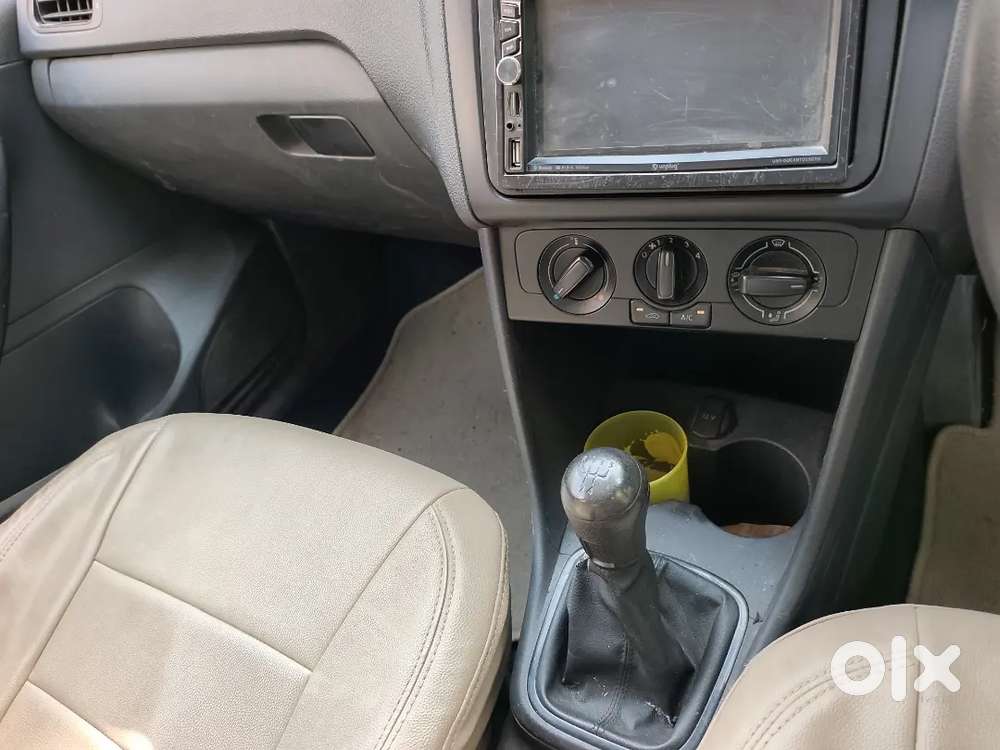 One Handed Company Maintain .full Condition Very Less Used .perfect En