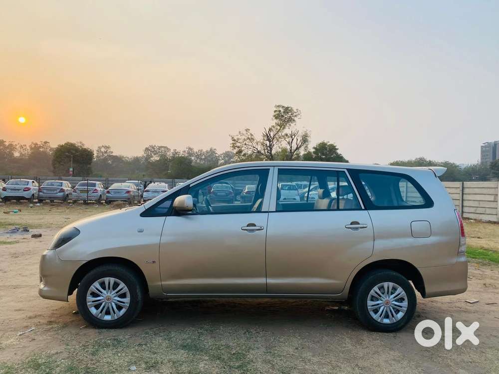 Toyota Innova 2.5 E, 2010, Diesel