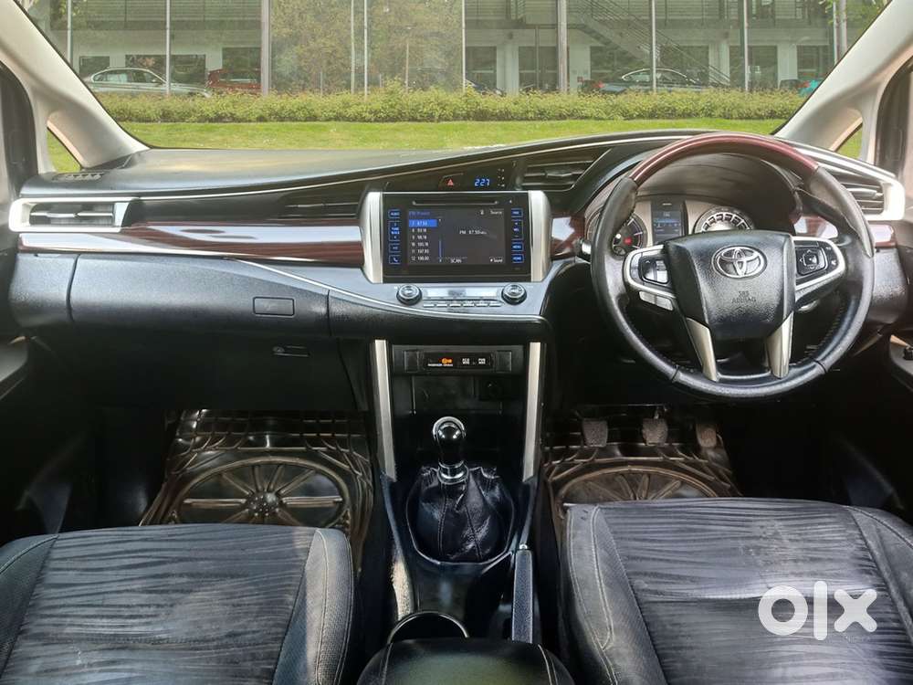 Toyota Innova Crysta 2.4 V, 2017, Diesel