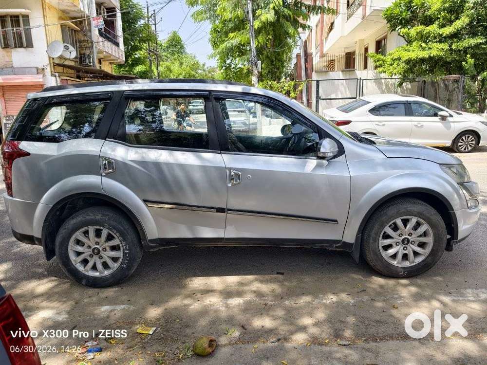 Mahindra Xuv500, 2017