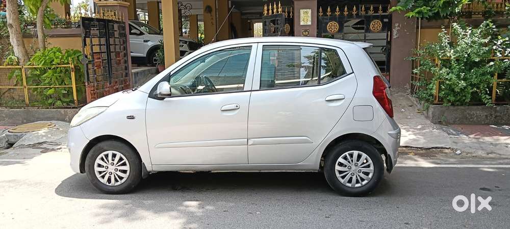 Hyundai I10 Sportz At, 2013, Petrol