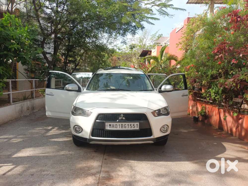 7 Seater Suv Mitsubishi Outlander