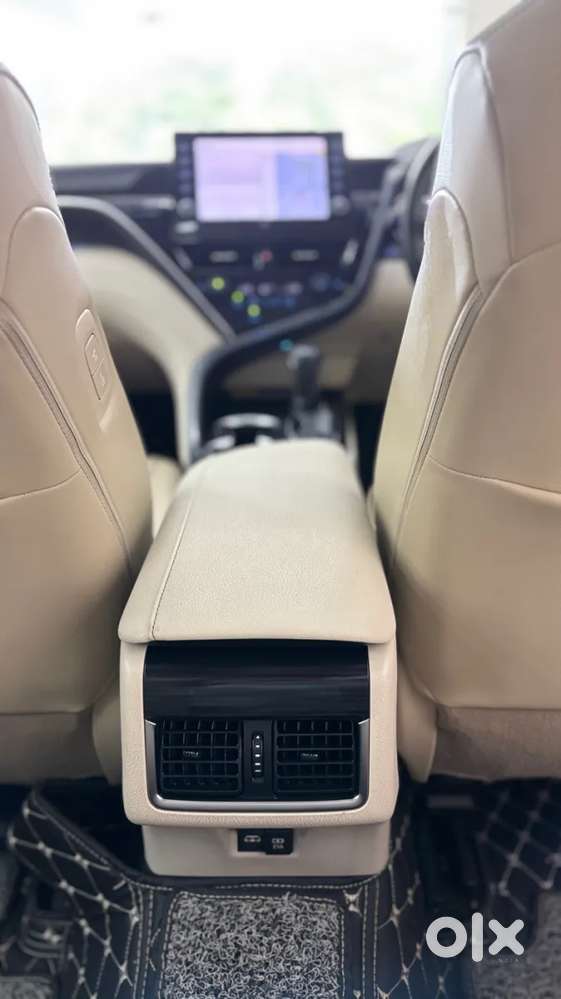 Toyota Camry Hybrid, 2022, Petrol
