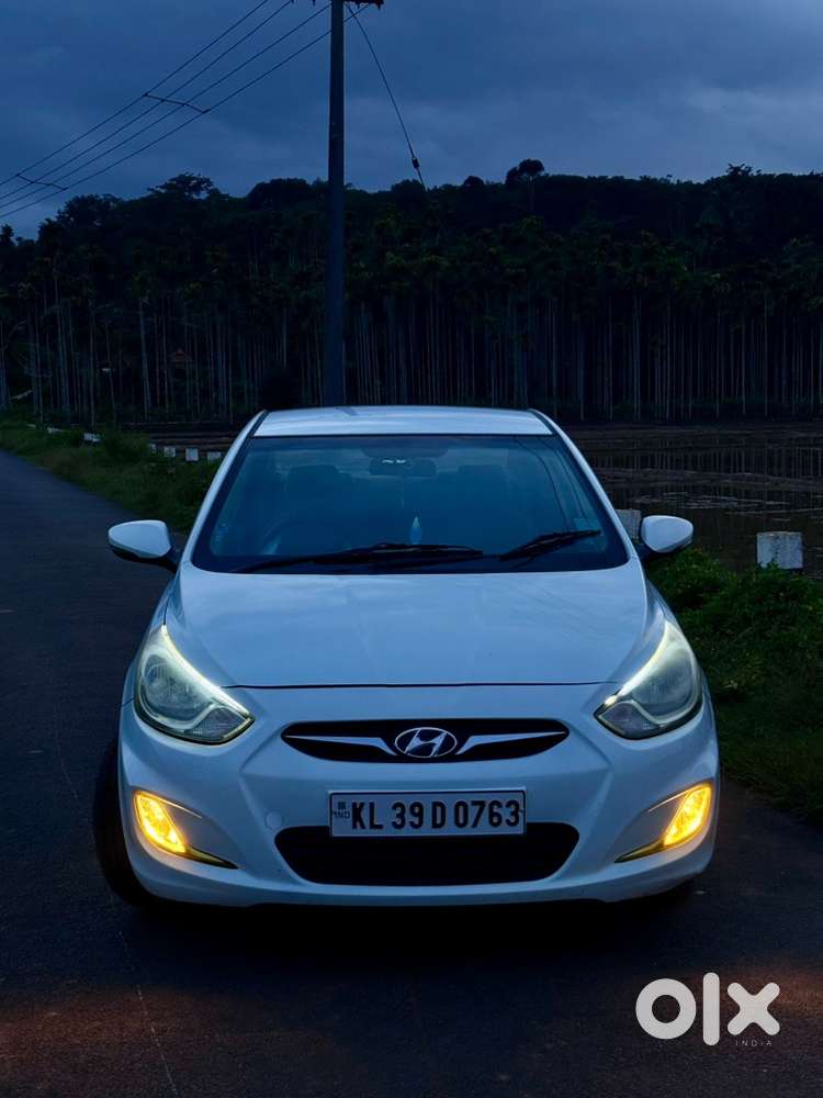 Hyundai Verna Petrol Manual 2011