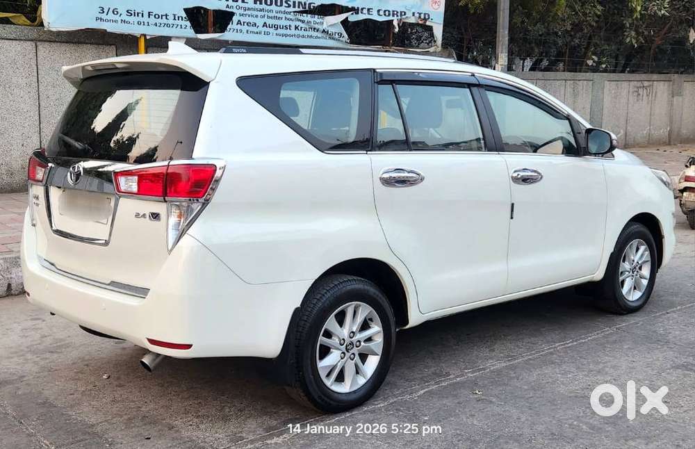 Toyota Innova Crysta 2.4 Vx Mt 8s, 2017, Diesel