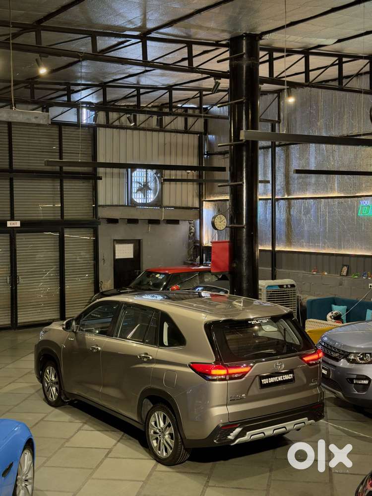 Toyota Innova Hycross 2.0 Zx (o) Hybrid 7 Str, 2024, Petrol