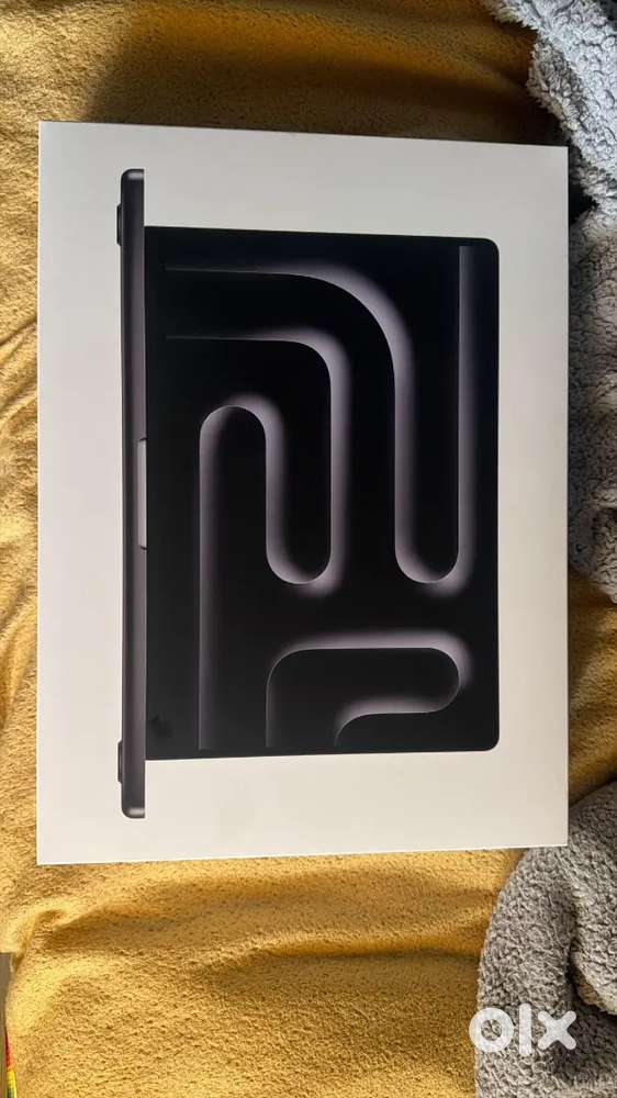 Apple macbook global from UK buyed 1 month ago
