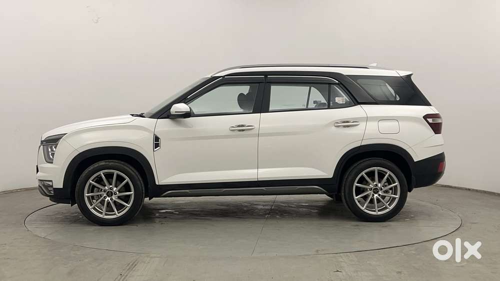 Hyundai Alcazar Platinum 7 Str 1.5 Turbo Petrol Adventure, 2023, Pet..