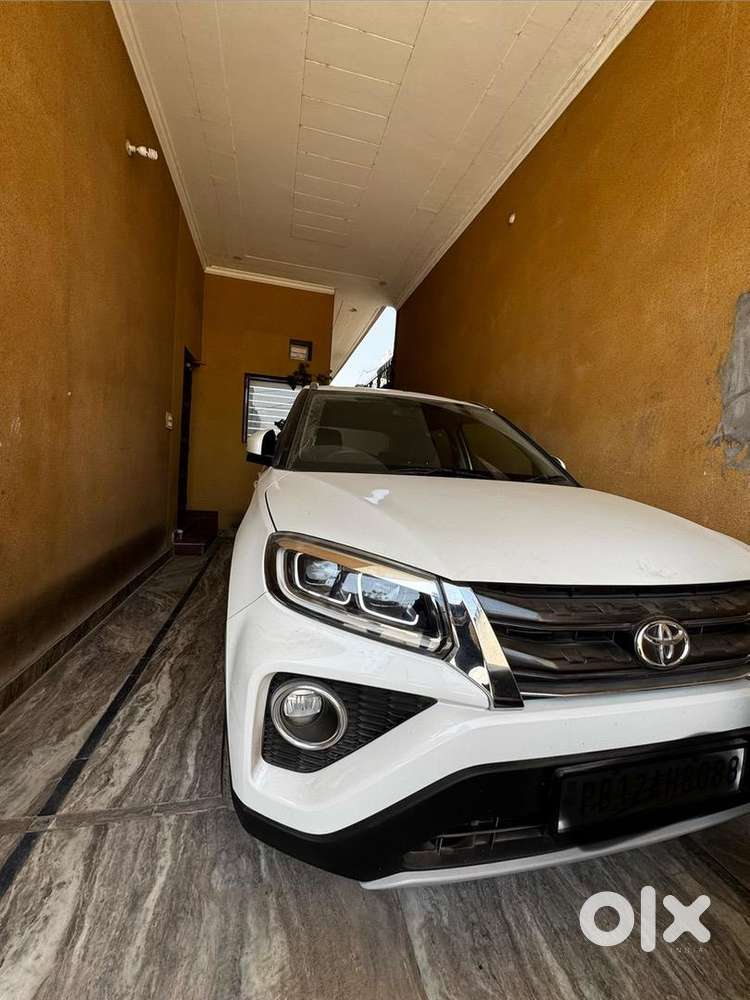Toyota Urban Cruiser 2022 Petrol 60000 Km Driven