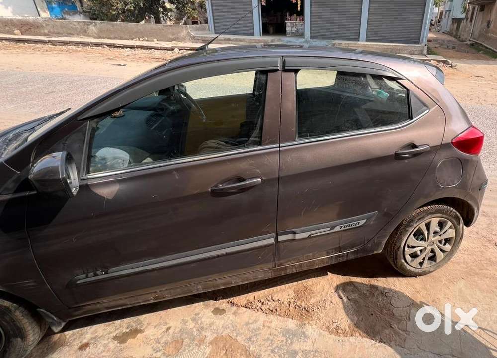 Tata Tiago 2018 Petrol 125000 Km Driven