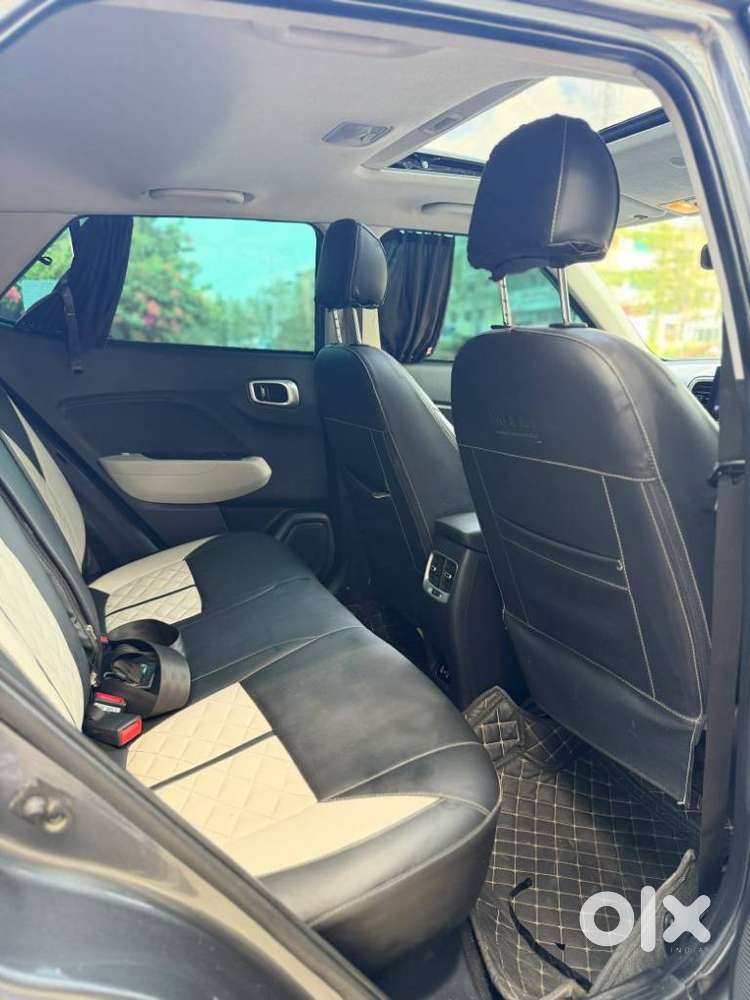 Hyundai Venue Sx (o) Mt 1.5 Diesel, 2022, Diesel