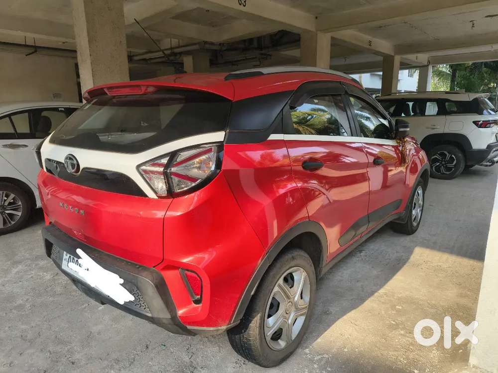 Tata Nexon Nov 2021 Purchased, Petrol 27000 Km Driven 4.5 Years Old