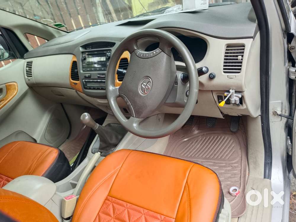 Toyota Innova 2004-2011 2.5 V Diesel 7-seater, 2011, Diesel