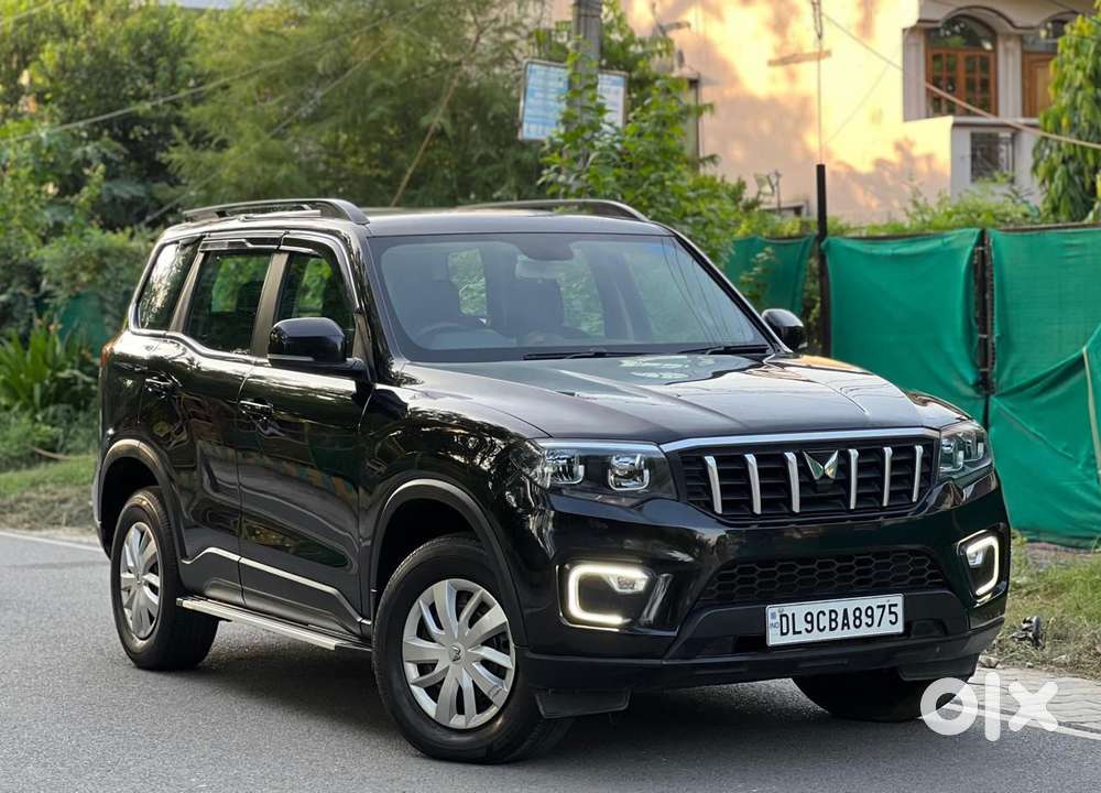 Mahindra Scorpio N Z4 Petrol Mt 7 Str (e), 2023, Petrol