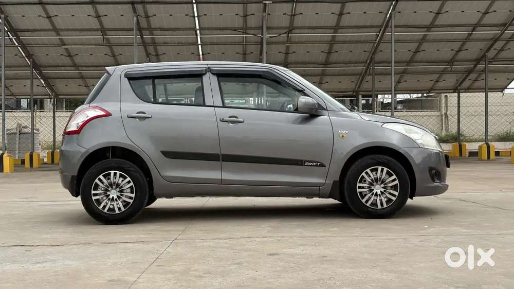 Maruti Suzuki Swift 2012 Petrol 90000 Km Driven