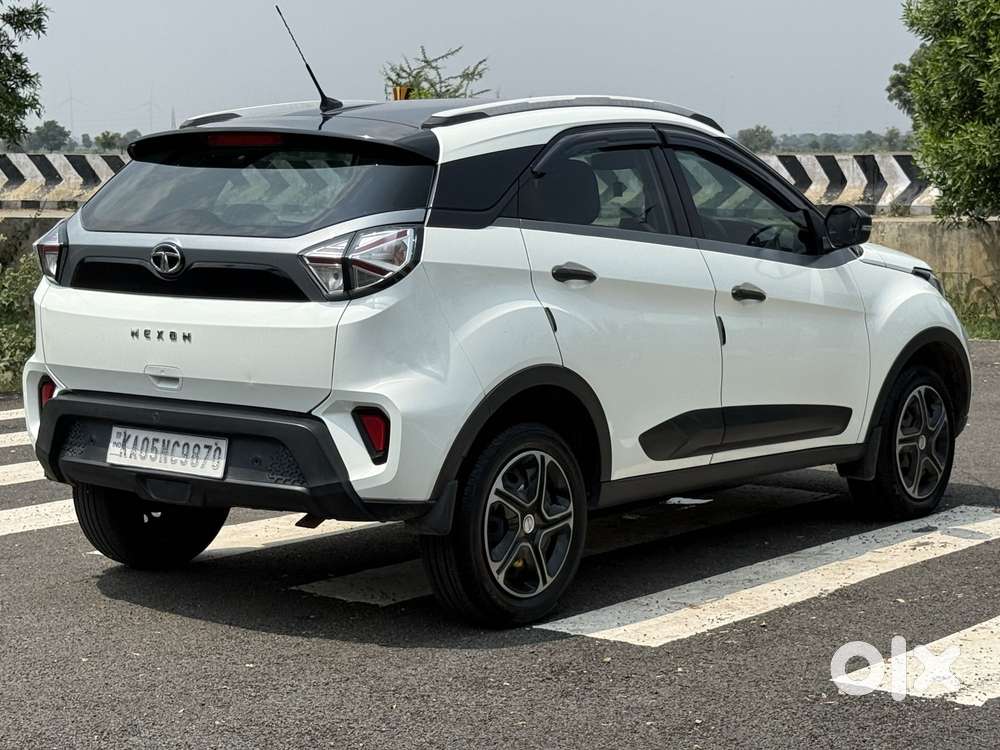 Tata Nexon 1.2 Revotron Xma Amt (s), 2021, Diesel