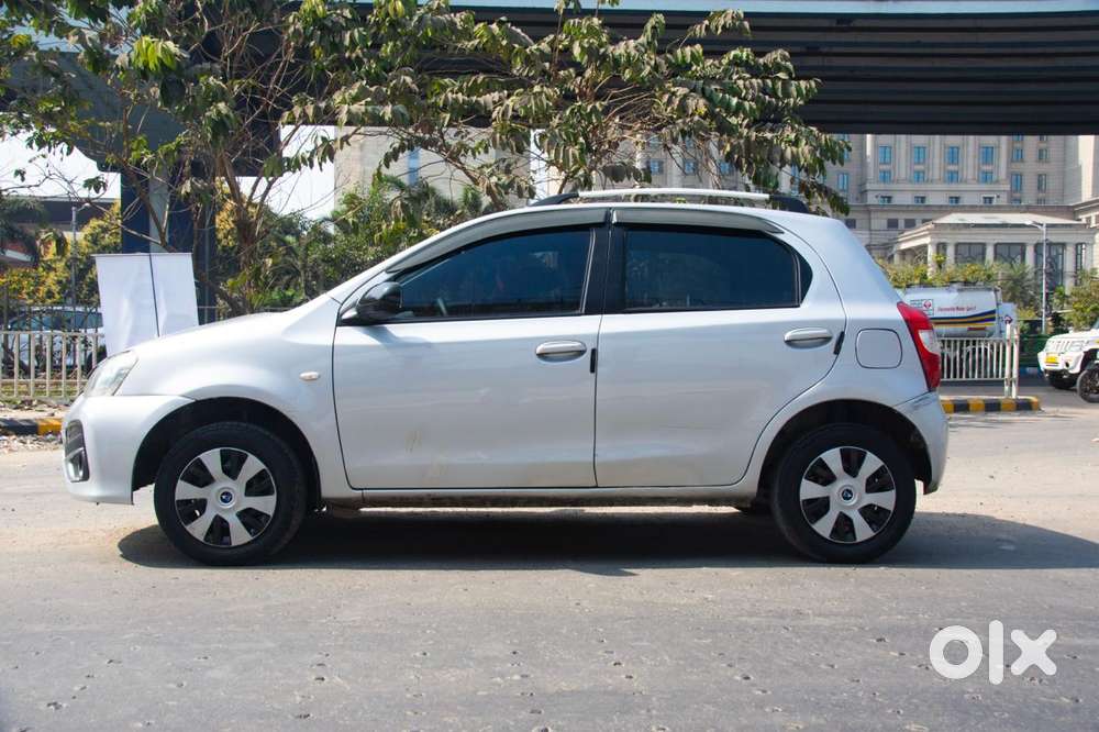 Toyota Etios Liva 2011-2012 G, 2011, Petrol