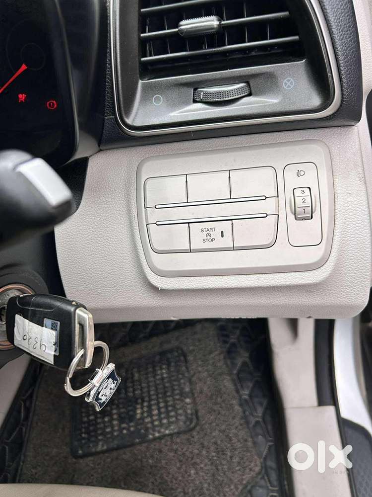 Mahindra Xuv300 Turbosport Petrol 20000 Km Driven