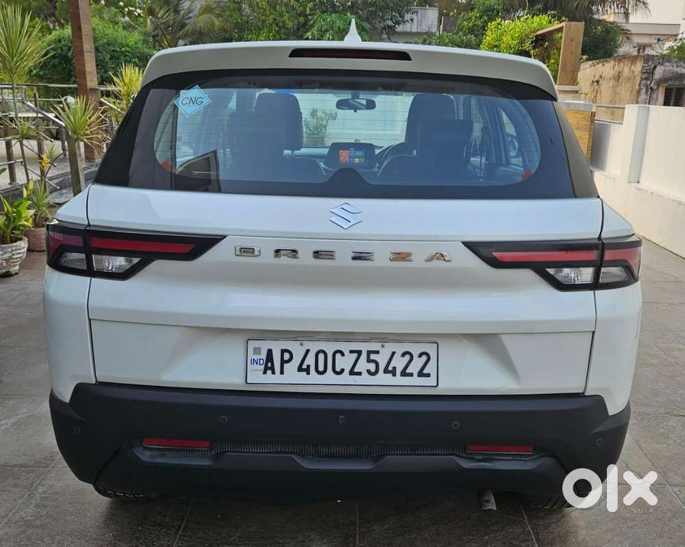 Maruti Suzuki Brezza 1.5 Vxi Cng, 2024, Cng & Hybrids