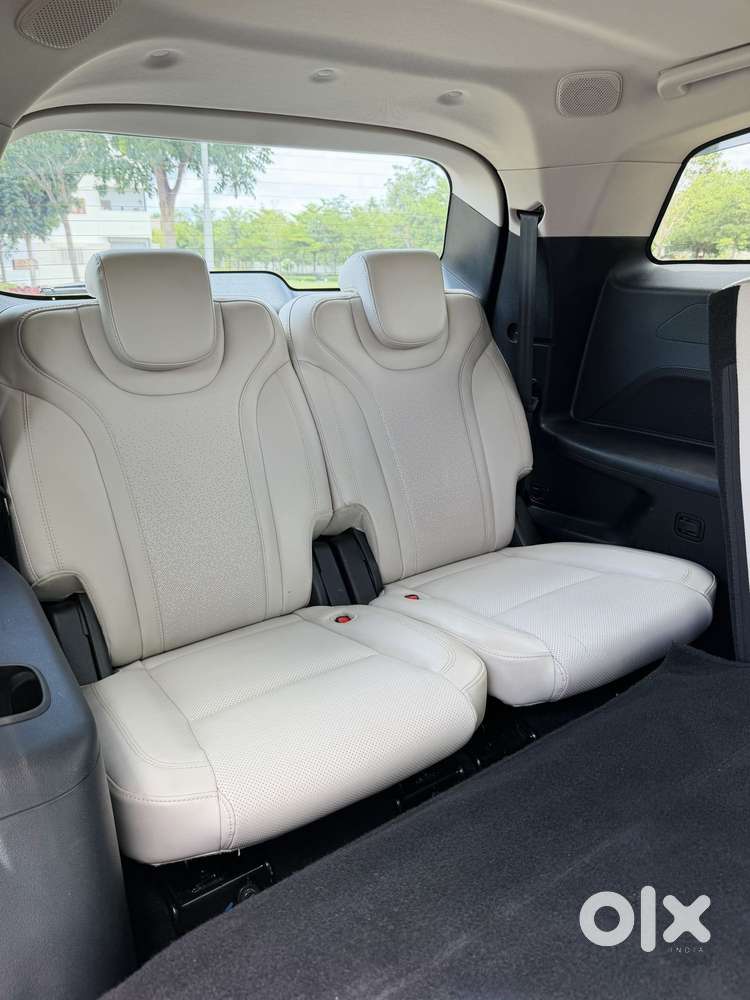 Mahindra Xuv700 2.2 Ax 7 Diesel Mt Luxury Pack Str, 2023, Diesel