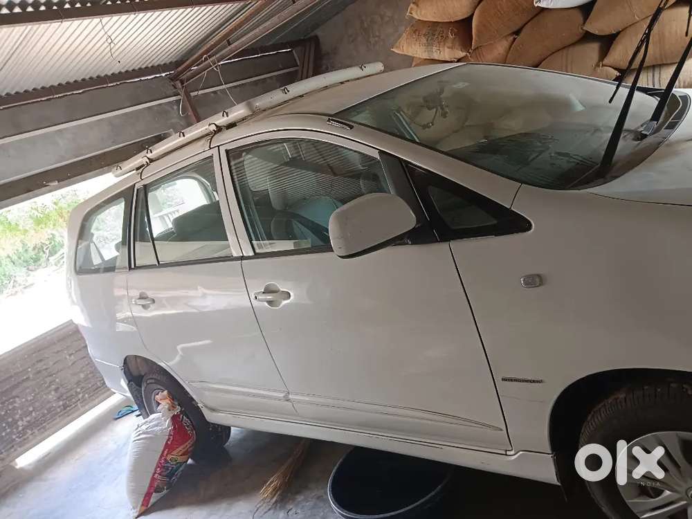 Toyota Innova 2.5 V 2015 Diesel