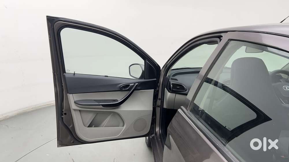 Tata Tiago 1.2 Revotron Xt, 2018, Petrol