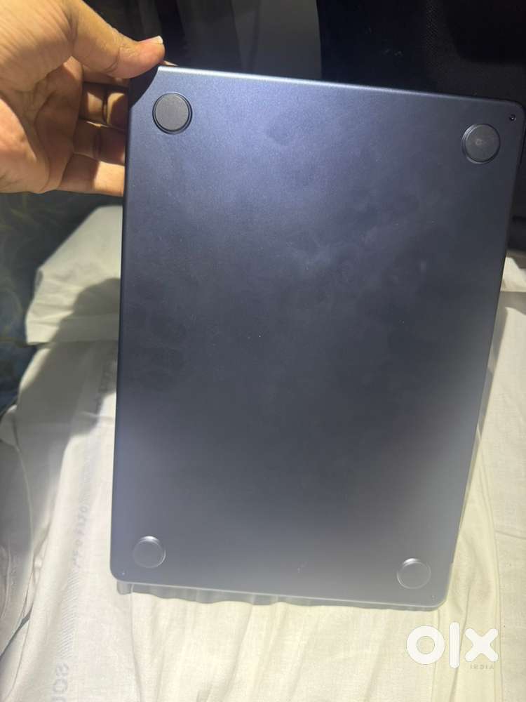 Macbook air M4 2025, Under warrenty until Dec, 10 months old.
