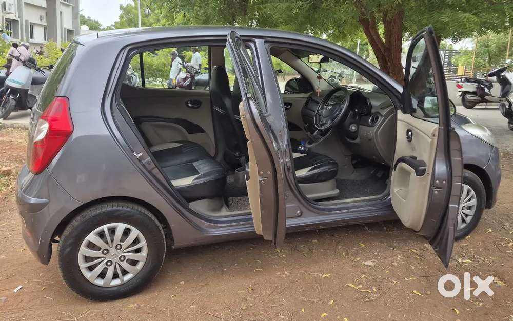 Hyundai I10 Sportz 2016 Car