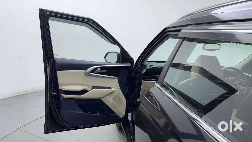 Kia Carens 1.4 Luxury Plus 6 Str, 2022, Petrol