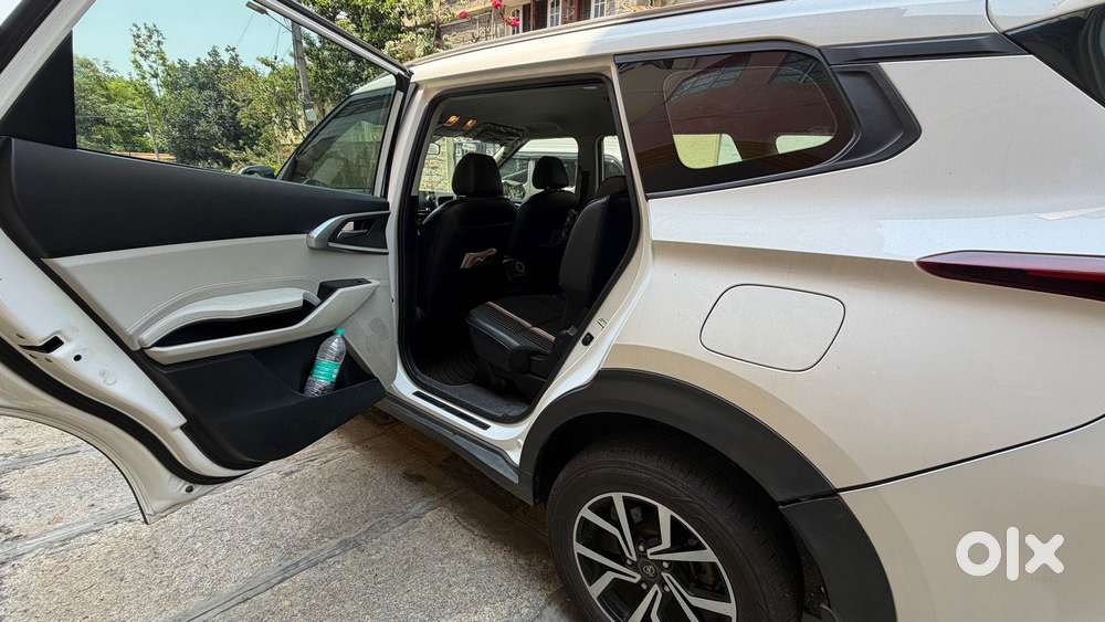Kia Carens 1.5 Prestige 7 Str, 2023, Petrol