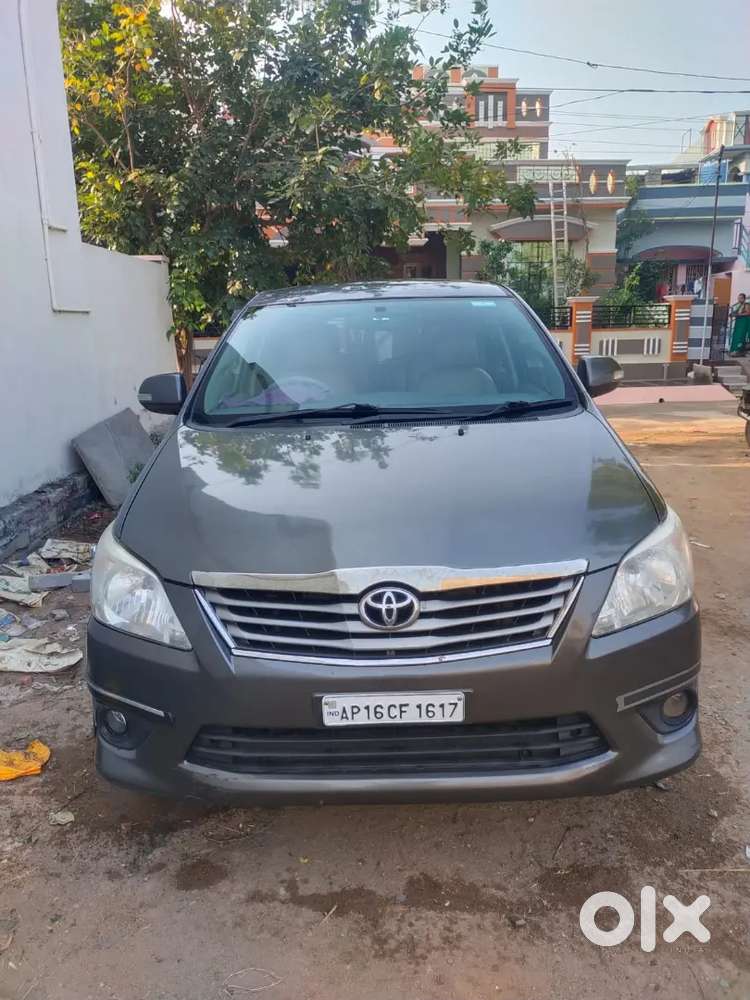 Toyota Innova 2.5 2013