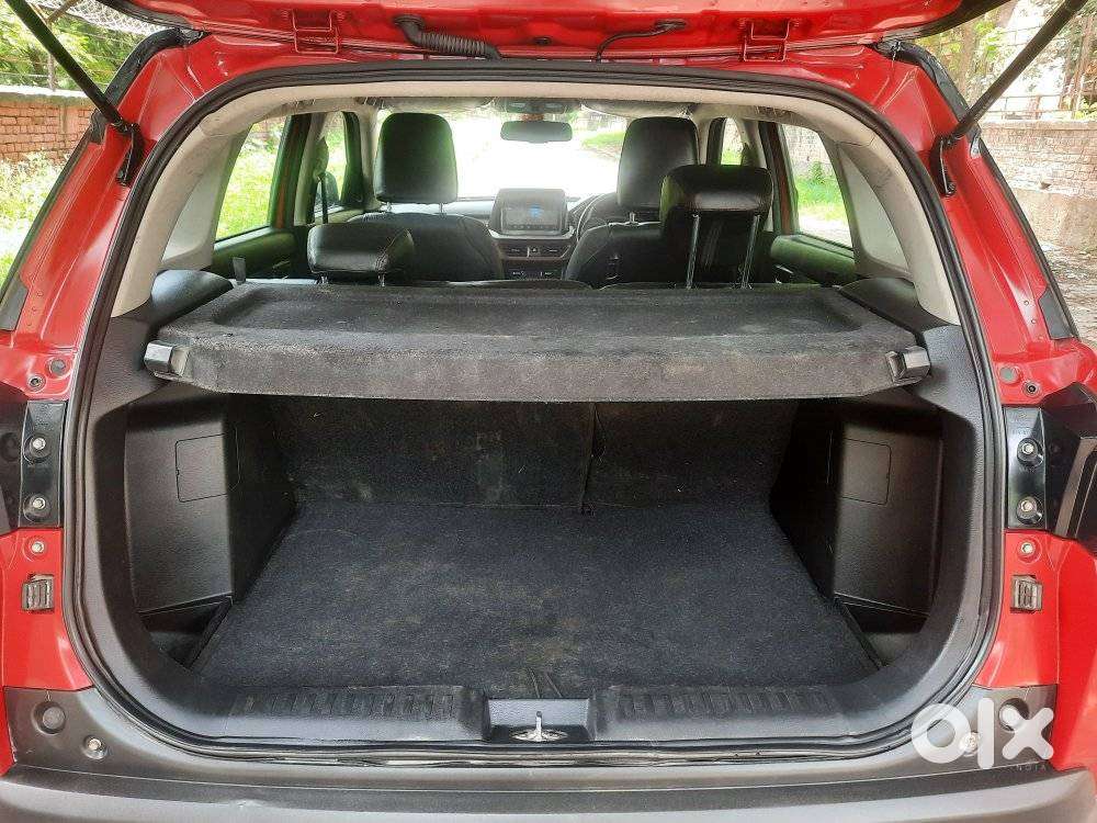 Maruti Suzuki Brezza 1.5 Zxi Smart Hybrid Dual Tone, 2022, Petrol