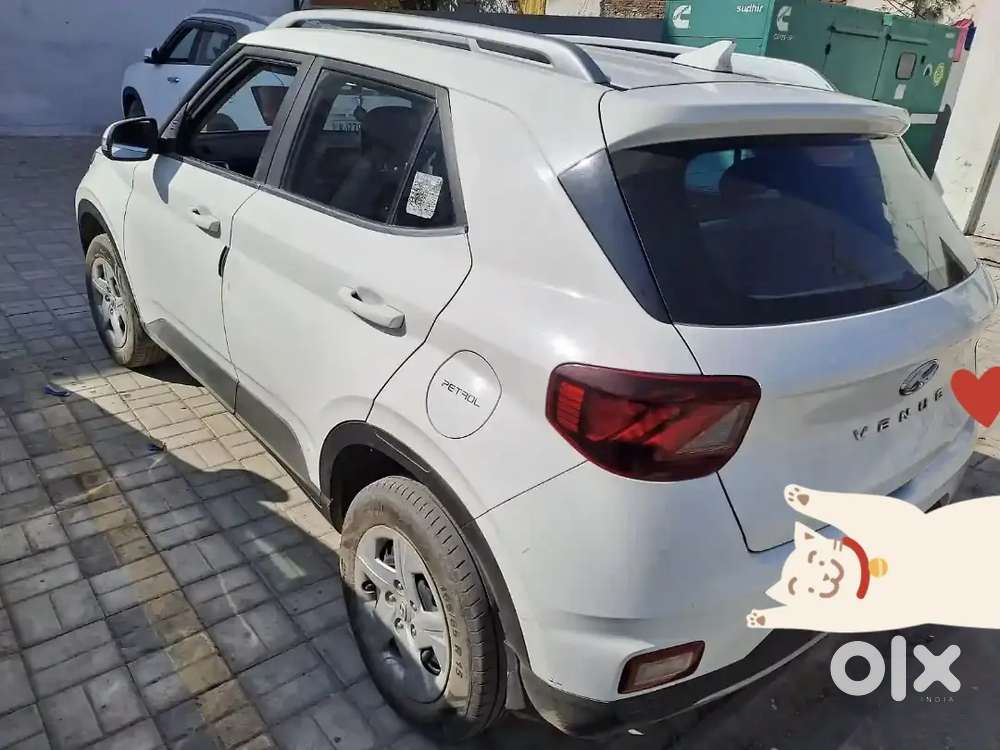 Hyundai Venue Petrol 2021