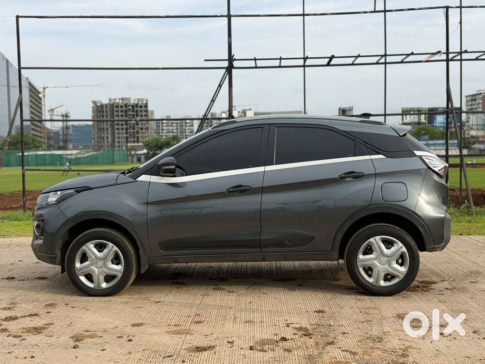 Tata Nexon, 2022, Petrol