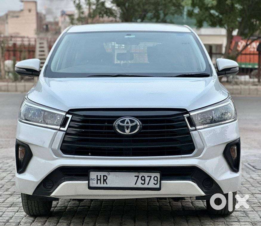 Toyota Innova Crysta 2.7 Gx Limited Edition 8 Str, 2023, Petrol