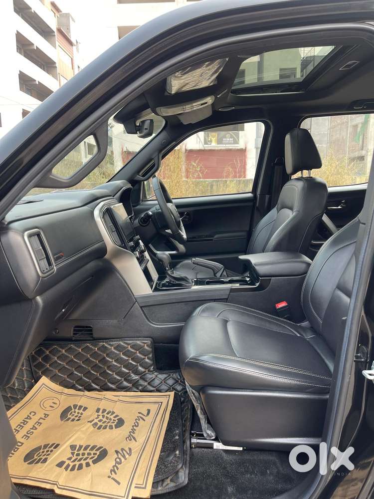 Mahindra Scorpio-n 2.0 Z8 L Petrol At 6 Str, 2025, Petrol