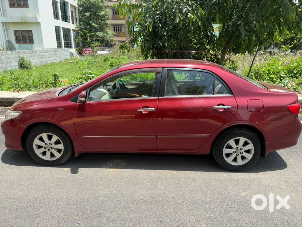 Toyota Corolla Altis 1.8 J At Petrol (2009)