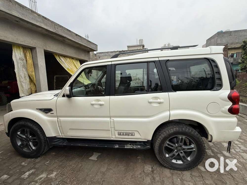 Mahindra Scorpio 2018 Diesel Well Maintained