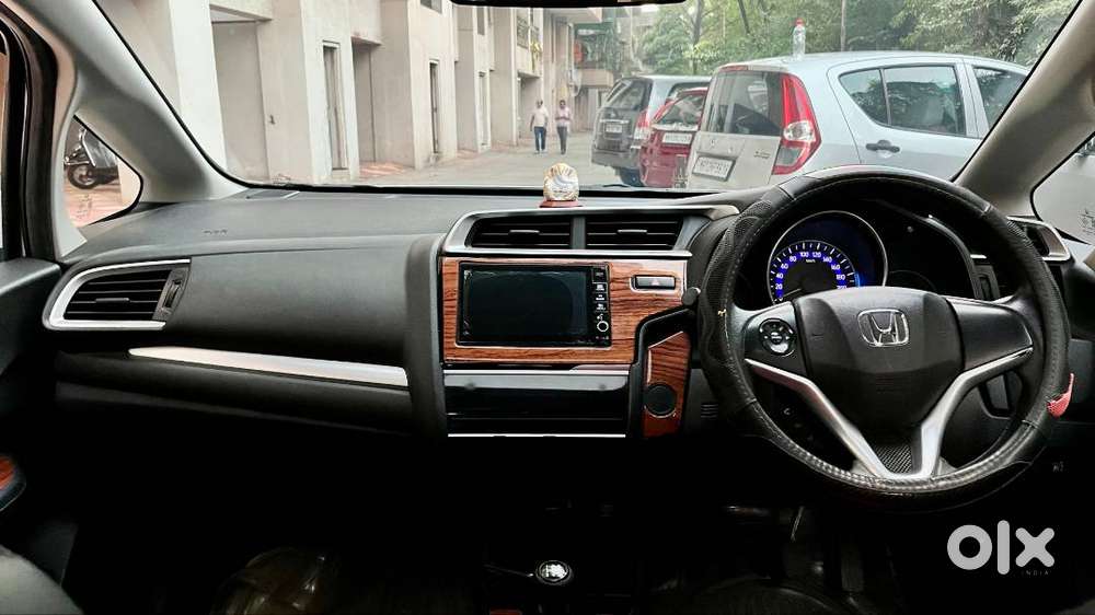 Honda Wr-v Vx Petrol Mt Exclusive Edition With Sunroof