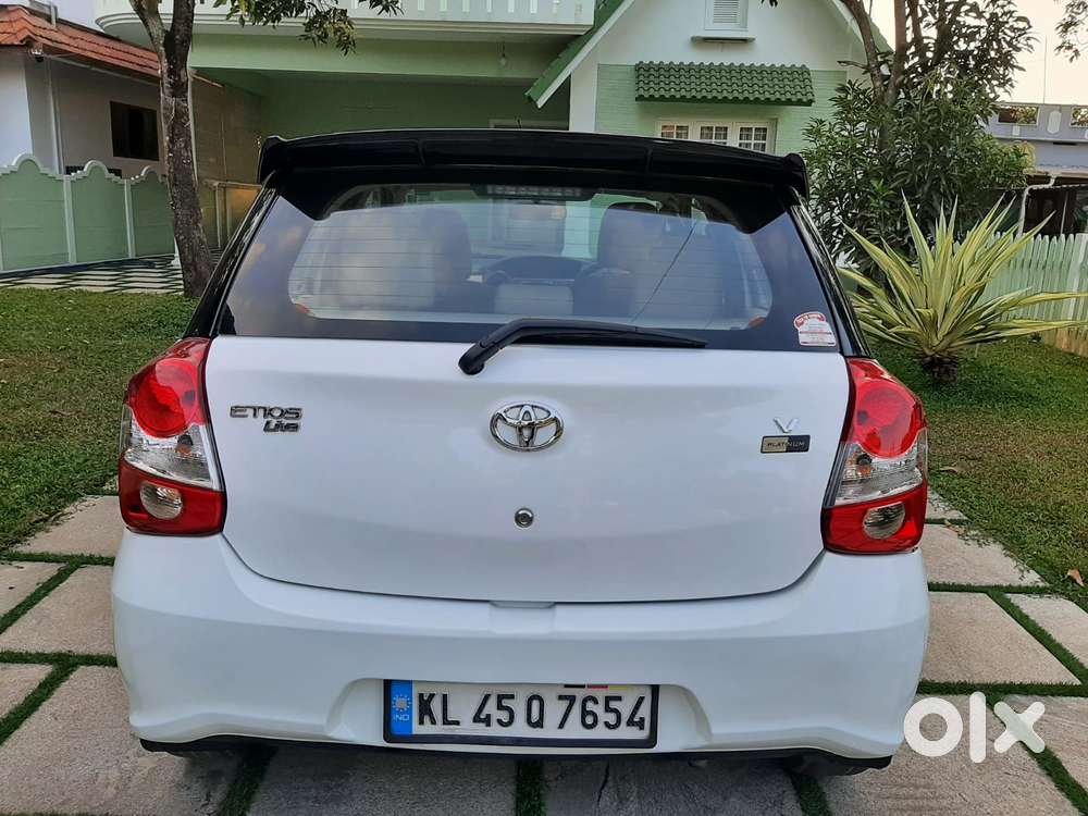 Toyota Etios Liva 1.2 V, 2018, Petrol