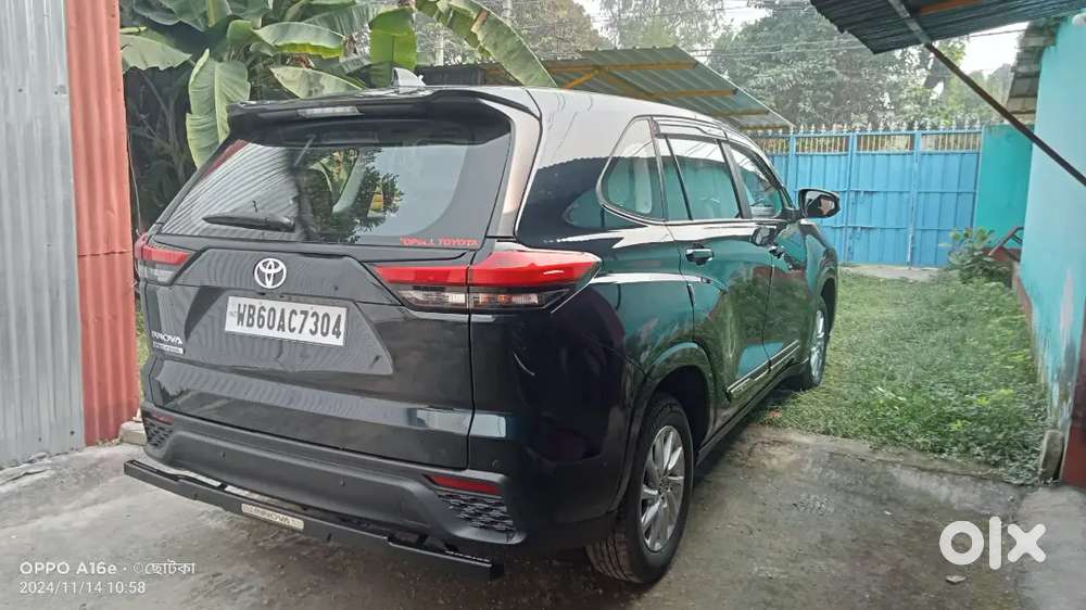 Toyota Innova Hycross 2024 Variant Ready