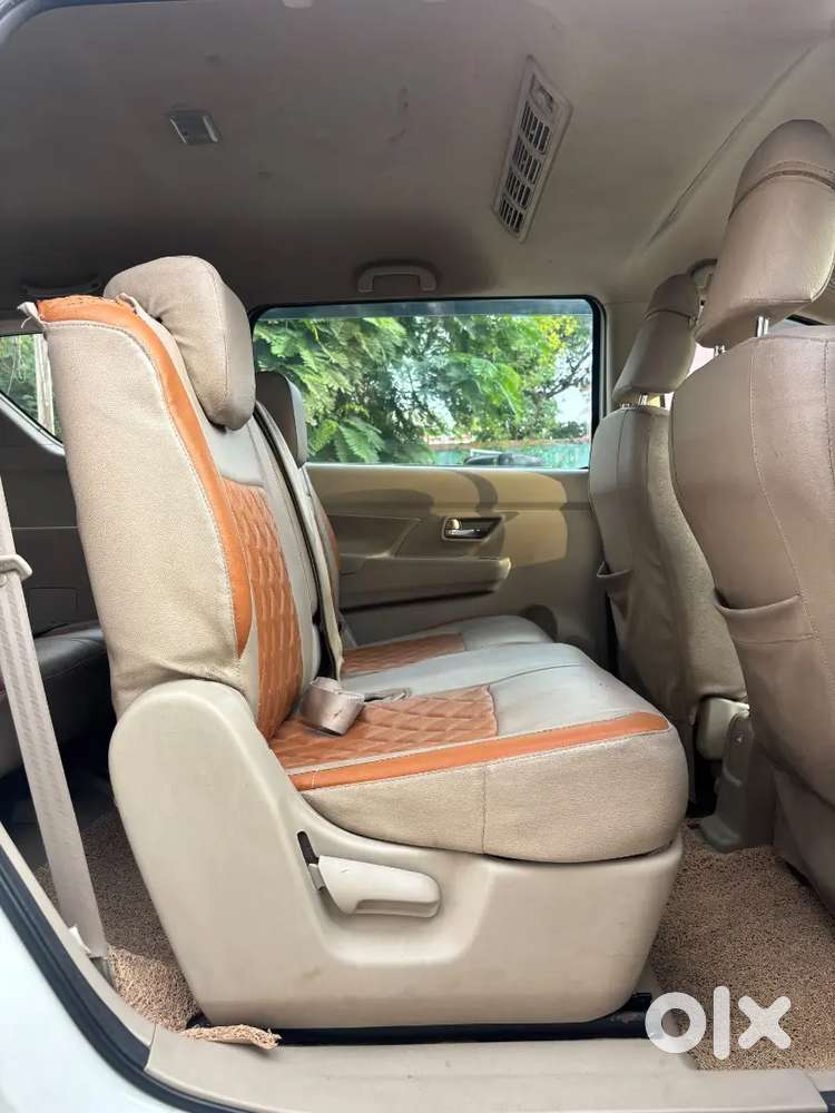 Maruti Suzuki
Ertiga Vxi
