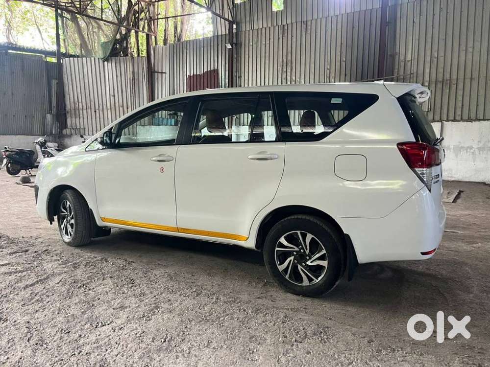Toyota Innova Crysta [2020-ongoing] 2.4 Gx 7 Str, 2022, Diesel