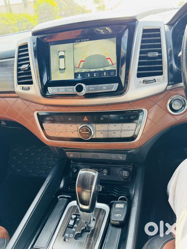 Mahindra Alturas G4 4x4 At, 2020, Diesel