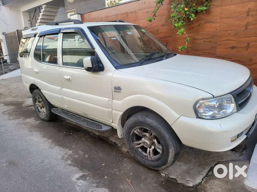 Tata Safari Dicor 2012