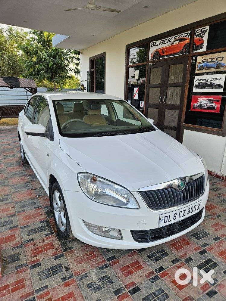 Skoda Rapid 1.6 Mpi At Elegance, 2013, Petrol