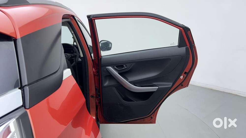 Tata Nexon 1.2 Revotron Xma Amt (s), 2022, Petrol