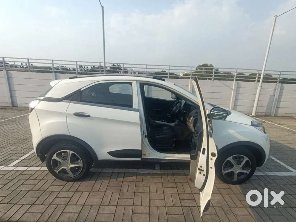 Tata Nexon 1.2 Revotron Xz, 2019, Petrol
